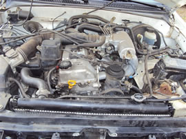 2004 TOYOTA TACOMA DBLCAB, 2.7L AUTO 2WD, COLOR WHITE, STK Z15849